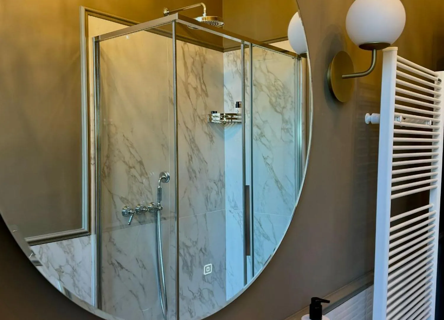 Suite Exclusive In Villa Buttafava Cassano Magnago Italia