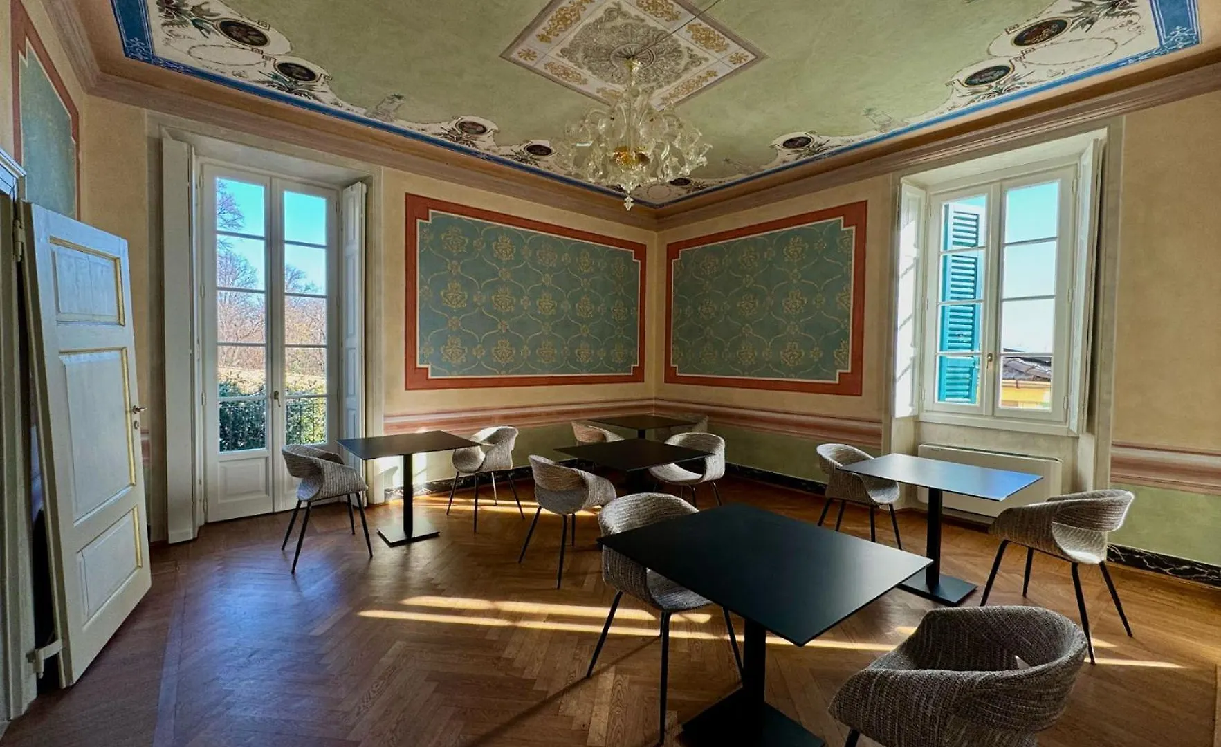 Suite Exclusive In Villa Buttafava Cassano Magnago Bed & Breakfast
